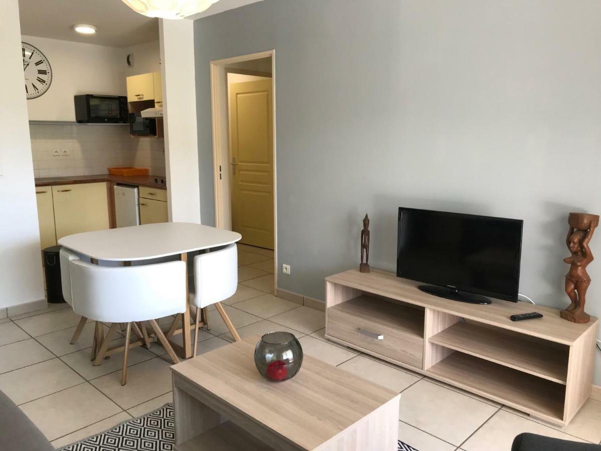 Meuble Homard Avec Jacuzzi Et Vue Mer Saint-Gilles-les-Bains Buitenkant foto